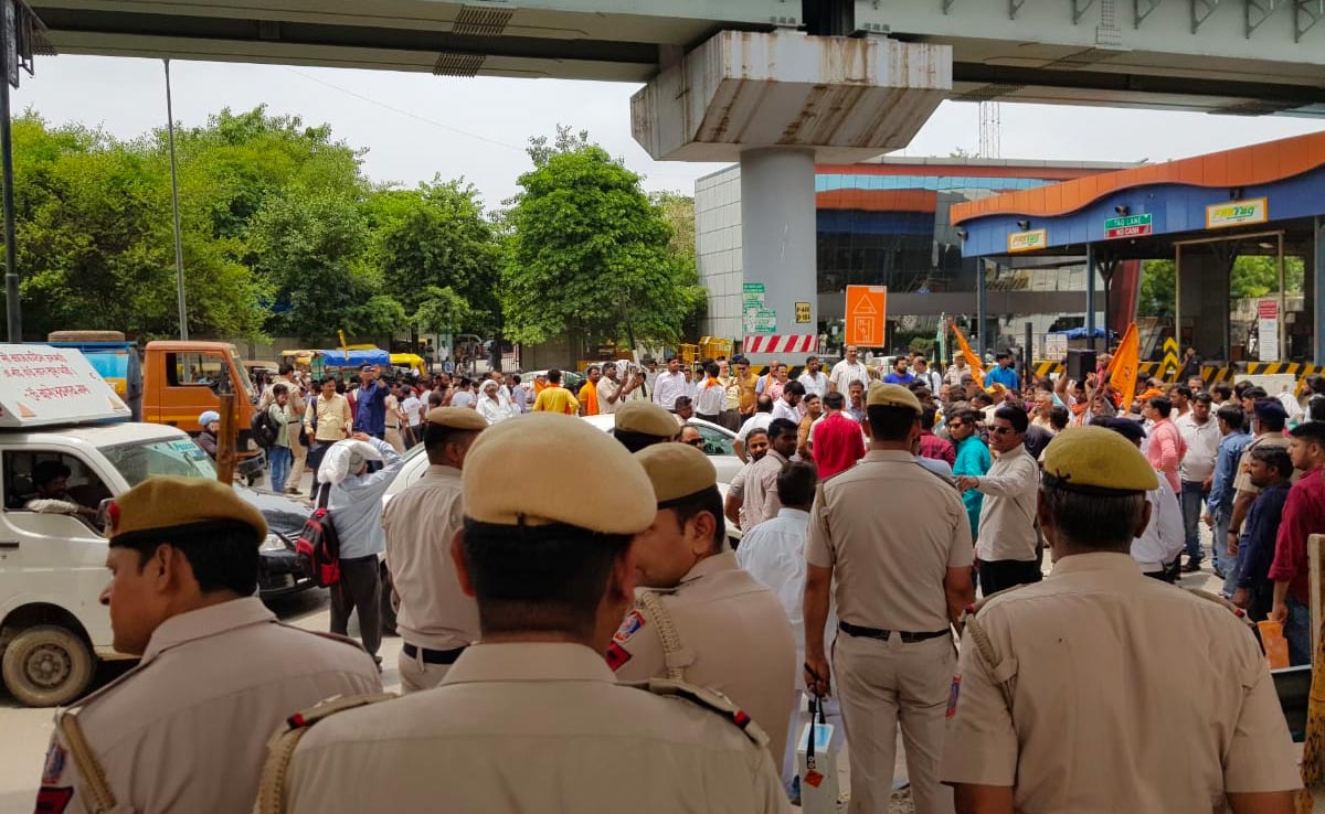 हरियाणा हिंसा : VHP के प्रदर्शन के चलते बंद दिल्ली-फरीदाबाद रोड खुलवाया गया, अलर्ट पर पुलिस, 10 बातें