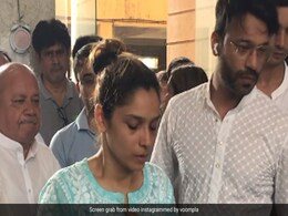 पिता के अंतिम संस्कार में बेटे का फर्ज निभाती दिखीं अंकिता लोखंडे लेकिन हो गईं इमोशनल पिता के अंतिम संस्कार में बेटे का फर्ज निभाती दिखीं अंकिता लोखंडे लेकिन हो गईं इमोशनल