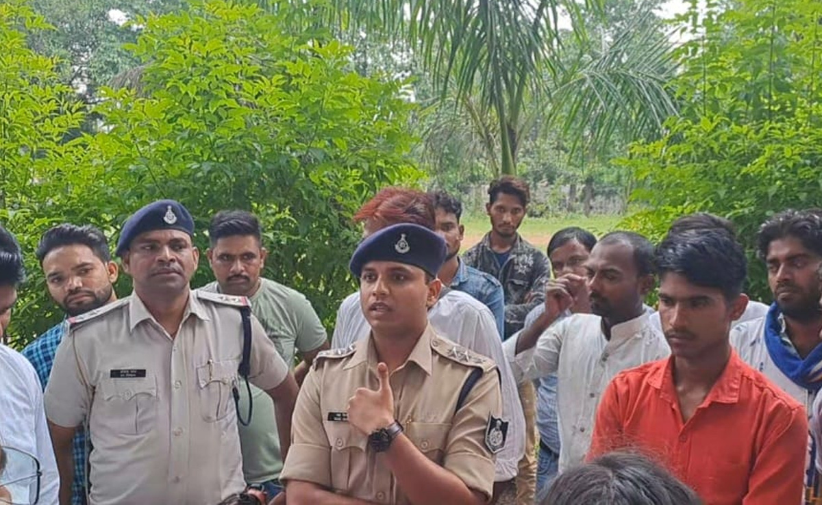 ''आरोपियों का घर तोड़ो, फिर करेंगे अंतिम संस्कार''...युवक की हत्या पर सागर में बवाल