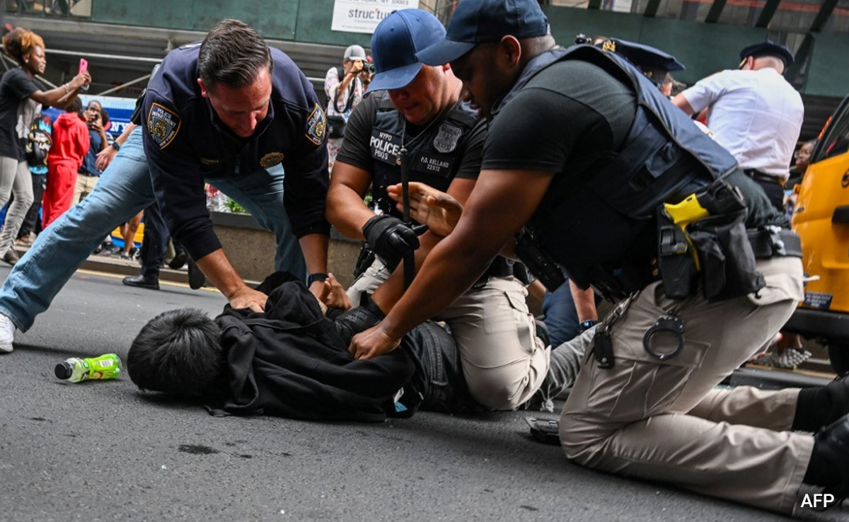 Riot In New York After Influencer Announces PlayStation 5 Giveaway