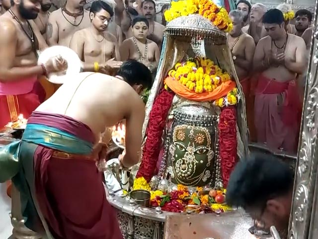 Special 'Bhasma Aarti' Performed at Mahakaleshwar Temple in Ujjain For Chandrayaan-3 Landing