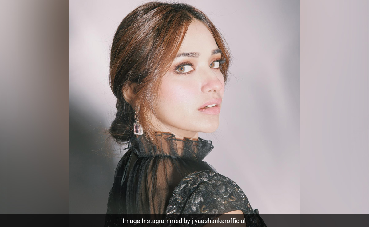<i>Bigg Boss OTT 2</i>: Jiya Shankar Breaks Down After Pooja Bhatt Calls Her "Fake"