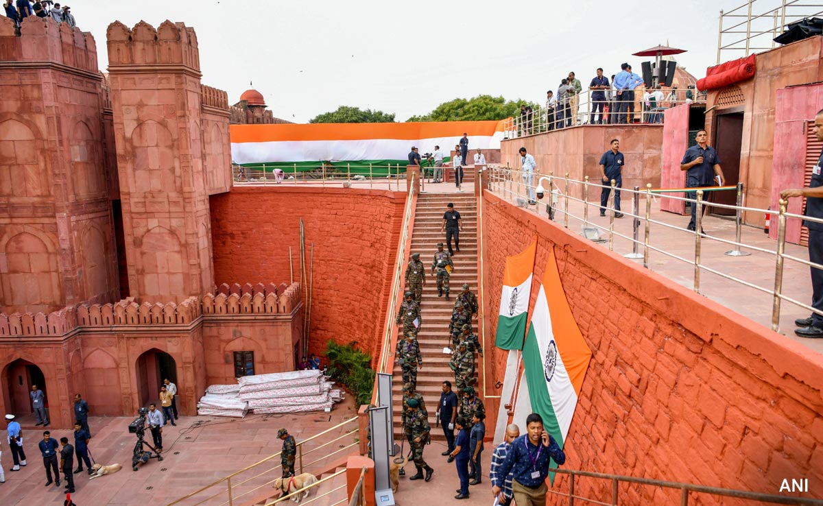 10,000 Cops, Anti-Drone Systems Deployed In Delhi For Independence Day