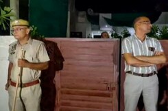 राजस्थान : मेयर के पति को रिश्वत लेते ACB ने दबोचा, घर की तलाशी में मिले 40 लाख से अधिक रुपये राजस्थान : मेयर के पति को रिश्वत लेते ACB ने दबोचा, घर की तलाशी में मिले 40 लाख से अधिक रुपये