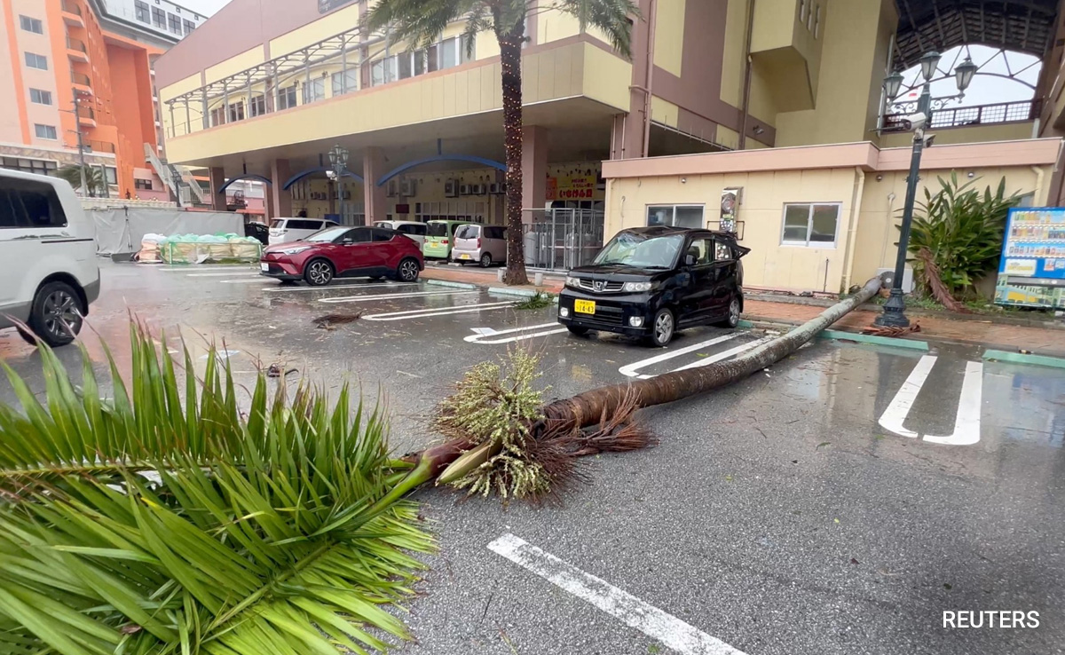 Typhoon Kanun Kills 2, Injures Over 60 In Japan's Okinawa