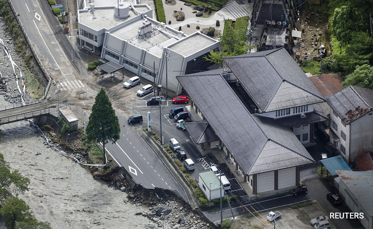 900 Flights Cancelled, Nearly 240,000 Evacuated As Typhoon Lan Hits Japan