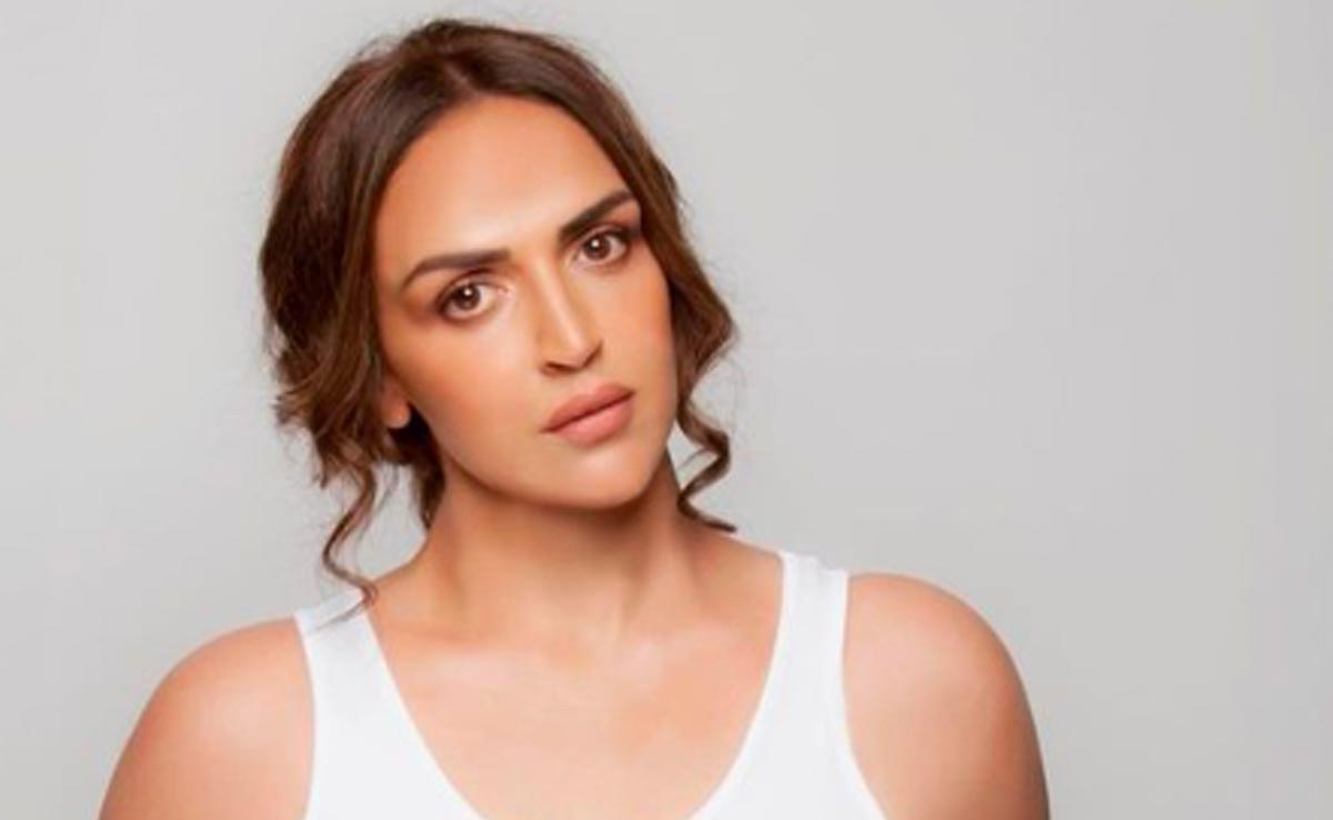 Esha Deol On Her Viral Pic With Brothers Sunny And Bobby: "Not Here To Prove To People"