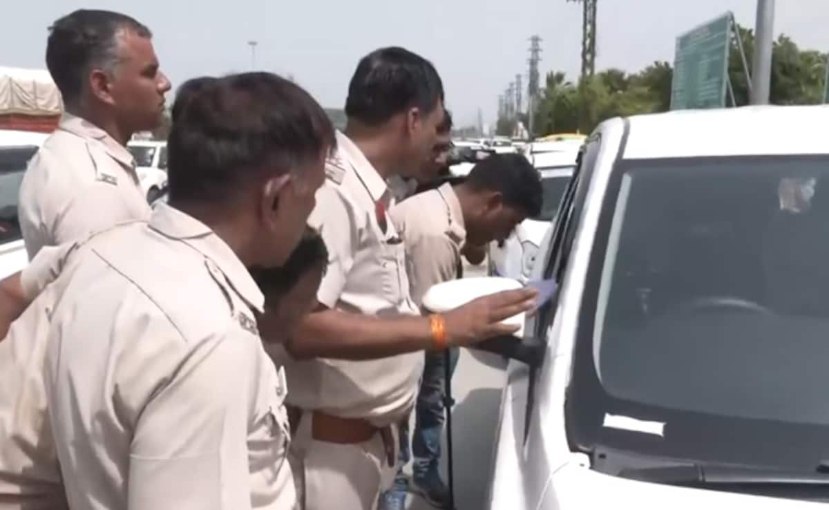 दिल्ली ब्लास्ट के बाद पूरे हरियाणा में अलर्ट, रोहतक पुलिस ने चेकिंग के दौरान 1 करोड़ कैश किया जब्त, 4 गिरफ्तार