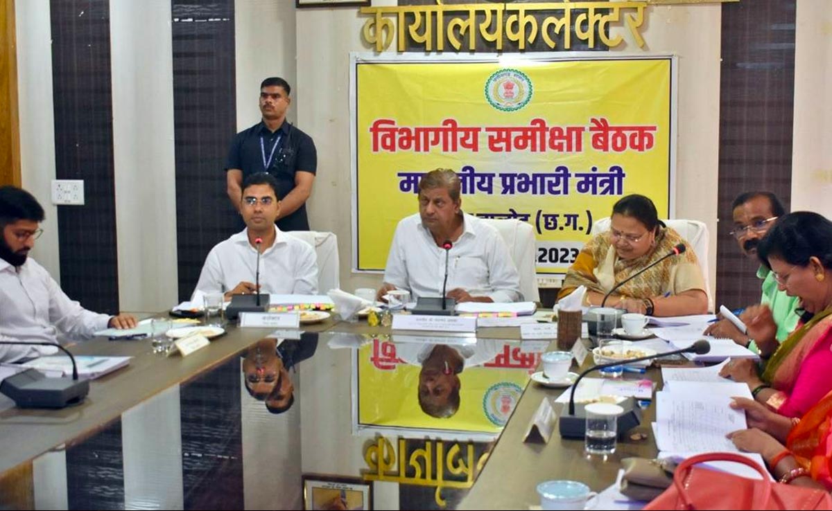 पहली बार बालोद पहुंचे पर्यावरण मंत्री, अधिकारियों के साथ बैठक कर लिया जायजा