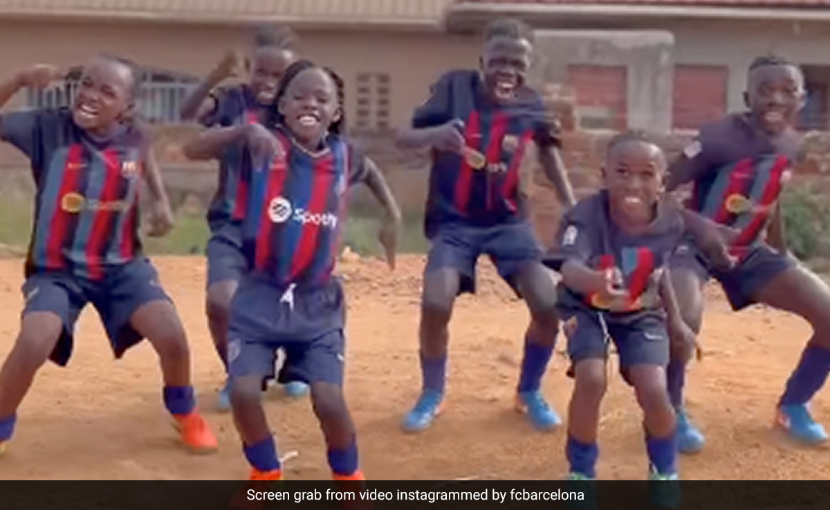 Vijay Varma Tagged Girlfriend Tamannaah In This Viral <i>Kaavaalaa</i> Video With The Best Caption Ever