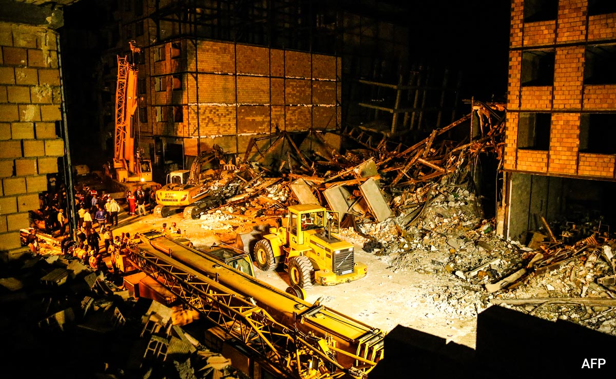 2 Cops Among 4 Killed, 11 injured In Iran Building Collapse: Report