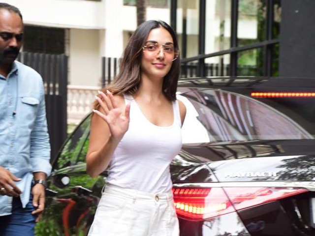 पापराज़ी के कैमरे के सामने पोज देने के अनुरोध पर कियारा आडवाणी ने क्या कहा?