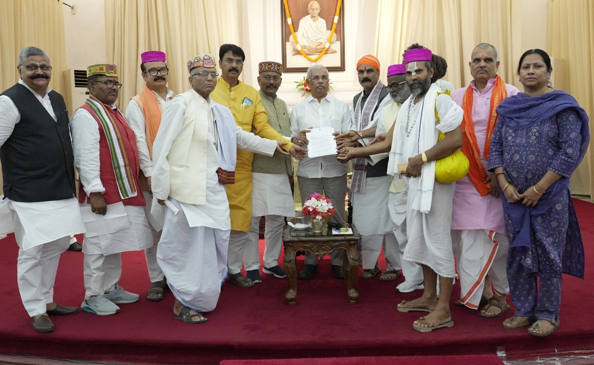 दरभंगा में AIIMS के निर्माण में देरी को लेकर आरोप-प्रत्यारोप, सांसद ने राज्यपाल से की शिकायत