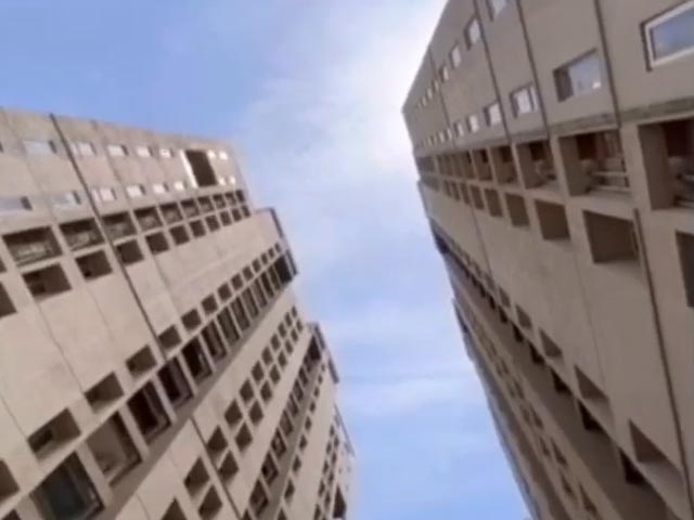 कमजोर होती 17 मंजिला इमारत, खतरे में सैकड़ों जिंदगी