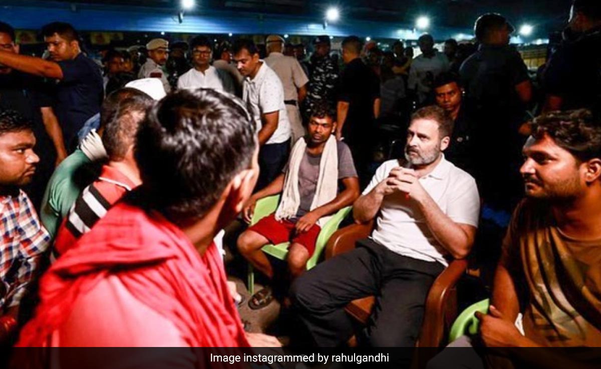 Watch - "Why Tomatoes So Costly?" Rahul Gandhi To Delhi Vegetable Seller