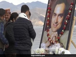 Rajiv Gandhi Birth Anniversary: राहुल गांधी ने यूं किया पिता को याद, सोनिया गांधी ने 'वीर भूमि' पर दी श्रद्धांजलि Rajiv Gandhi Birth Anniversary: राहुल गांधी ने यूं किया पिता को याद, सोनिया गांधी ने 'वीर भूमि' पर दी श्रद्धांजलि