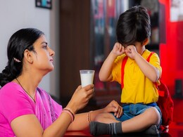 दूध पीने के लिए बच्चा ना हो राजी तो इन फूड से भी कर सकती हैं कैल्शियम की कमी पूरी दूध पीने के लिए बच्चा ना हो राजी तो इन फूड से भी कर सकती हैं कैल्शियम की कमी पूरी