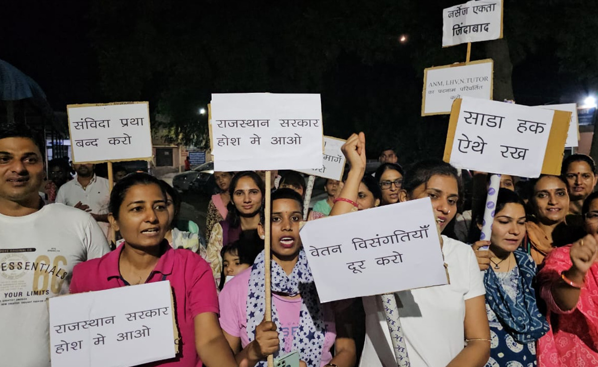 जयपुर में स्वास्थ्यकर्मियों का जमावड़ा, 11 सूत्रीय मांगों को लेकर सड़क पर उतरे हजारों नर्सिंगकर्मी