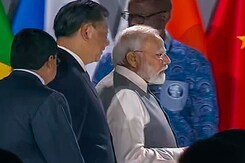 PM Modi-Xi Jinping Meet Stirs Controversy PM Modi-Xi Jinping Meet Stirs Controversy