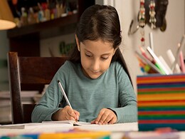 बच्चे का पढ़ाई में नहीं लगता है मन तो आजमाकर देख लीजिए ये 5 टिप्स, खुद ही किताब लेकर बैठ जाएगा याद करने  बच्चे का पढ़ाई में नहीं लगता है मन तो आजमाकर देख लीजिए ये 5 टिप्स, खुद ही किताब लेकर बैठ जाएगा याद करने