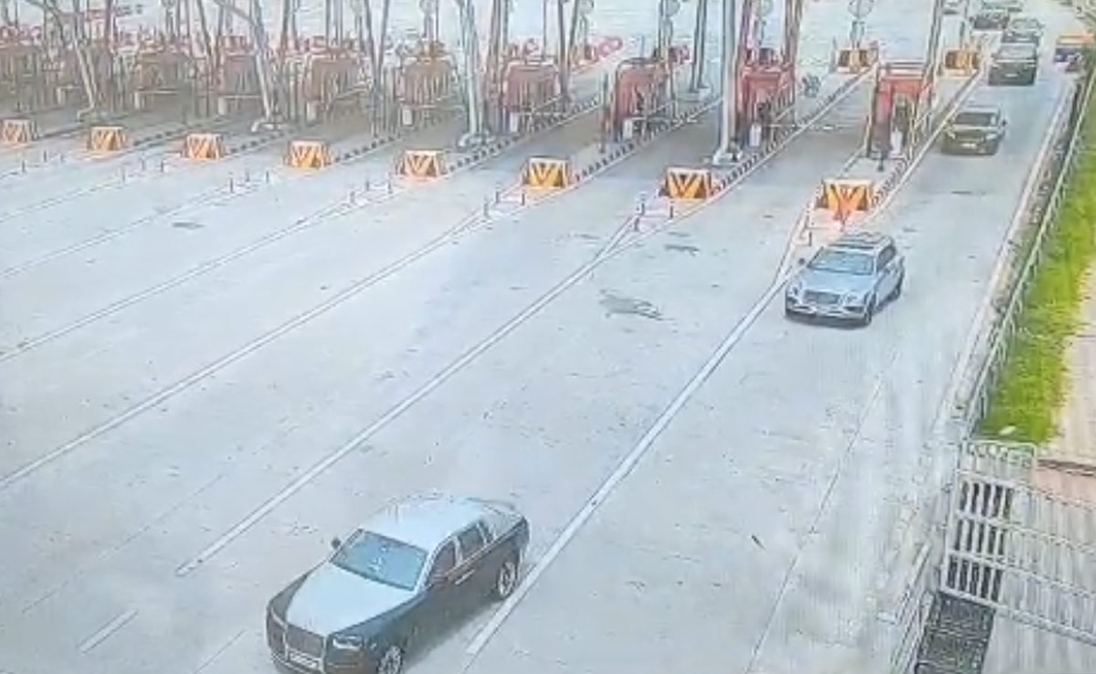 Video: Mercedes SUVs, Pick-Up Trucks Part Of Crashed Rolls-Royce's Convoy
