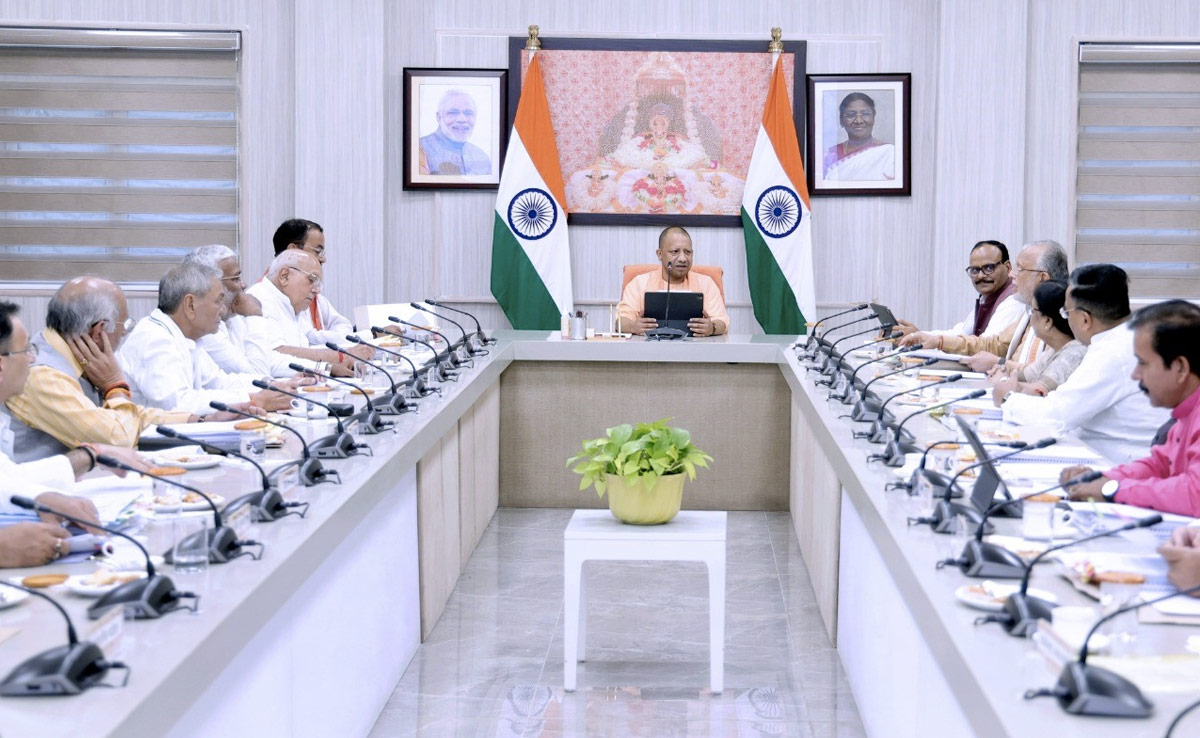 यूपी में अब नहीं होगी प्रॉपर्टी की फर्जी रजिस्ट्री, ओला-उबर पर बदले नियम, योगी कैबिनेट के बड़े फैसले