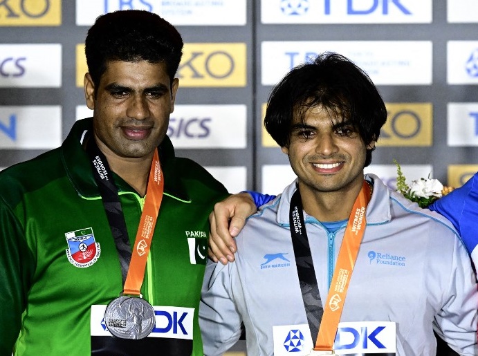 CWG 2026: नीरज चोपड़ा और अरशद नदीम फाइनल में होंगे आमने-सामने, आंकड़े कर रहे हैरान
