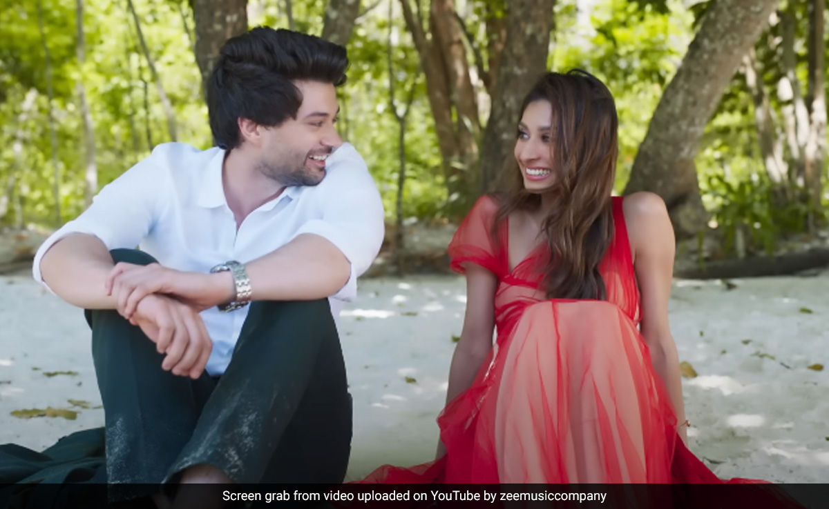 Salman Khan's Shout Out To Sunny Deol's Son Rajveer And Poonam Dhillon's Daughter Paloma