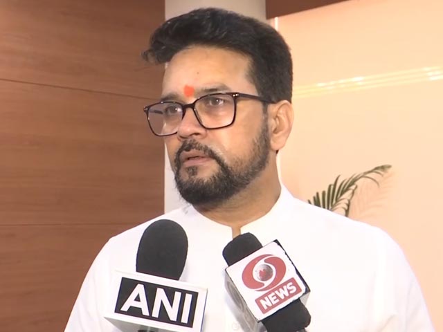 ''दिल्ली शराब घोटाले का सरगना अब भी बाहर'':  संजय सिंह की गिरफ्तारी पर अनुराग ठाकुर का तंज