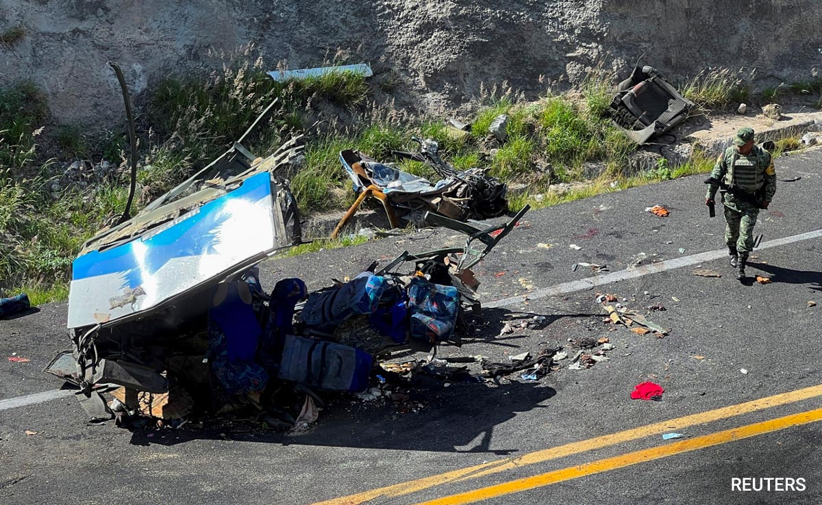 16 Migrants Die After Bus Crashes Into Trailer In Mexico On Way To US