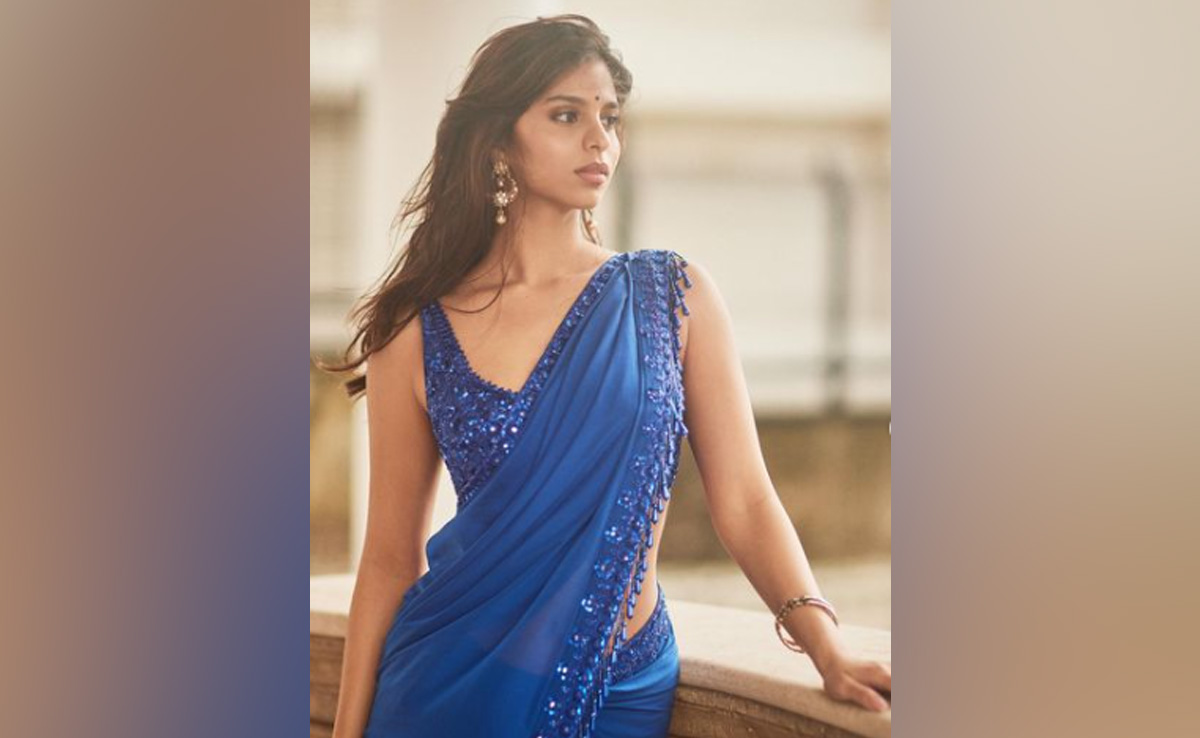Suhana Khan's Glam Pic In A Blue Saree Gets Big Love From Shweta Bachchan And Navya Nanda