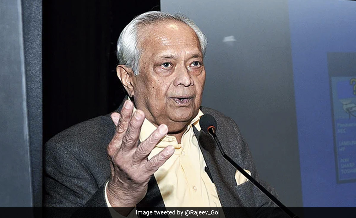 Renowned Physicist Bikash Sinha Dies At 78