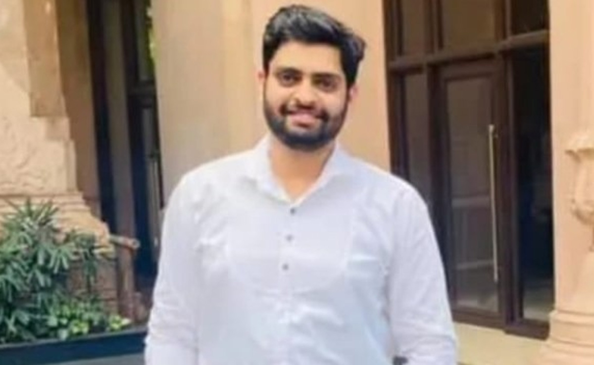 गर्मजोशी के साथ हुआ स्वागत... जब चंद्रयान की सफलता के बाद अपने गांव पहुंचे वैज्ञानिक ओम पांडे&nbsp;