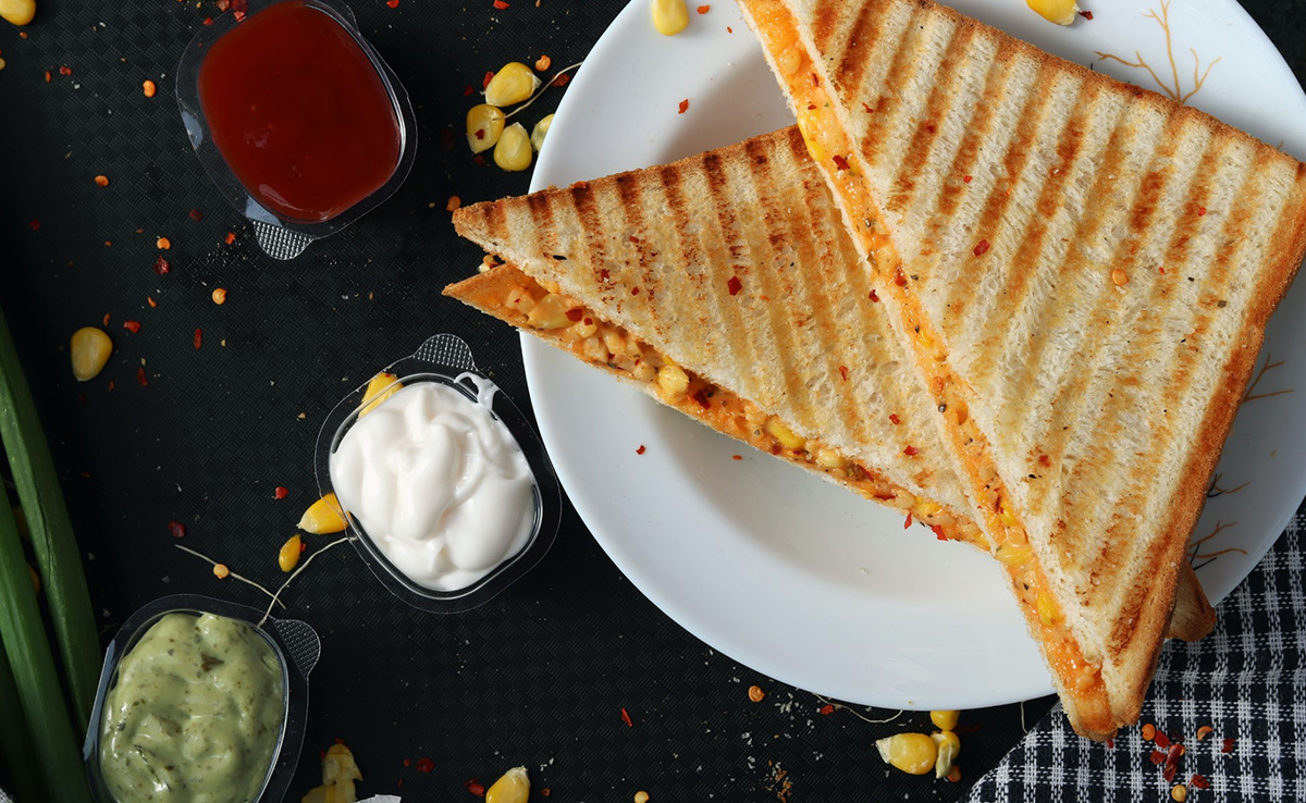 Italian Restaurant Charges Tourist Rs 180 For Cutting His Sandwich In Half