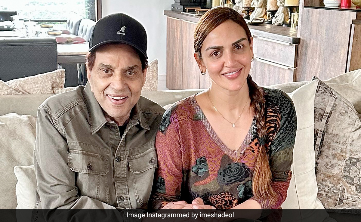 Esha Deol Reveals That "Orthodox Punjabi Male" Dharmendra Didn't Want Her To Act