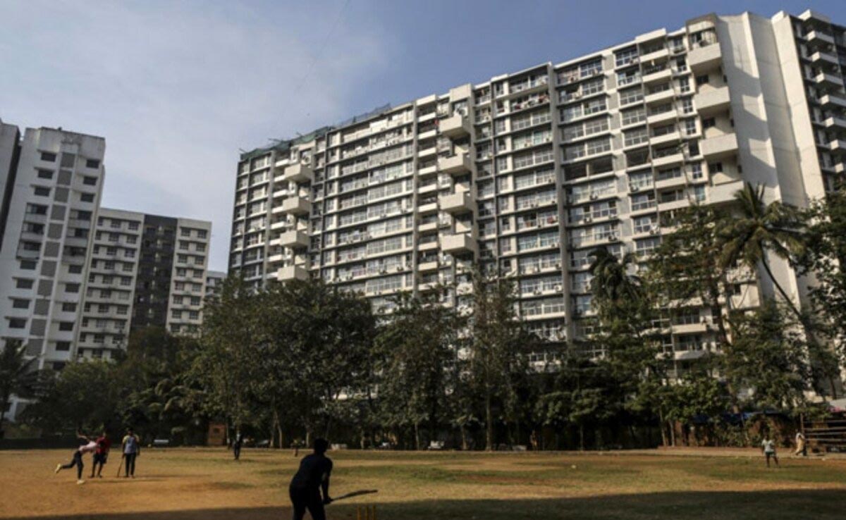 होम लोन पर ब्याज बढ़ने से 8 शहरों में 'महंगे' हुए घर, मुंबई कतई 'अनअफोर्डेबल' : रिपोर्ट