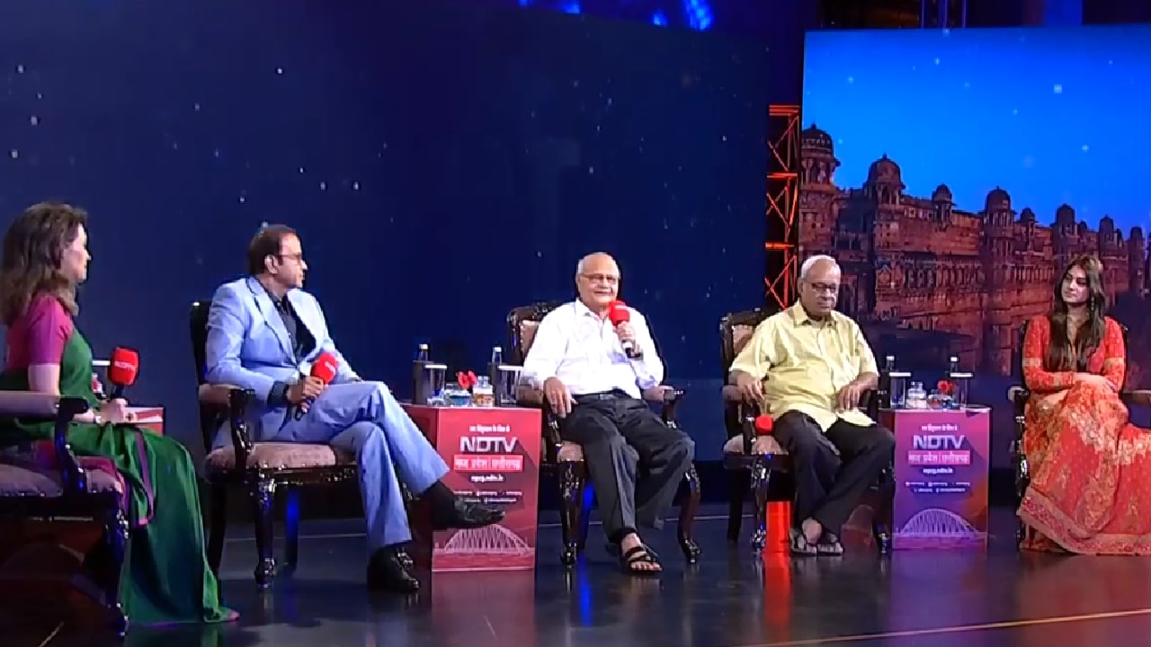 NDTV MPCG LIVE TV Launch में नेता-अभिनेता समेत समाज के कई दिग्गज हुए शामिल