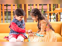 इस साल 9 अगस्त को मनाई जाएगी राखी, बस भाई को रक्षासूत्र बांधते समय इन बातों का रखें खास ख्याल इस साल 9 अगस्त को मनाई जाएगी राखी, बस भाई को रक्षासूत्र बांधते समय इन बातों का रखें खास ख्याल