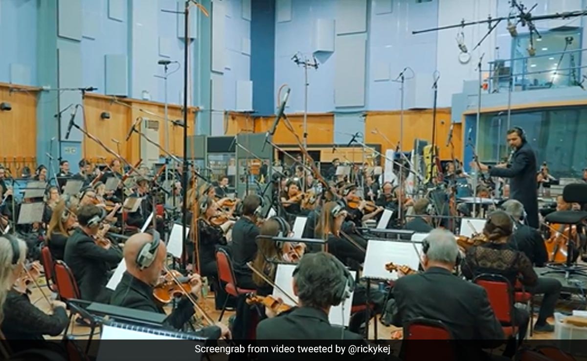 Watch: Shashi Tharoor Shares ''Goosebump-Inducing'' Rendition Of National Anthem By Ricky Kej