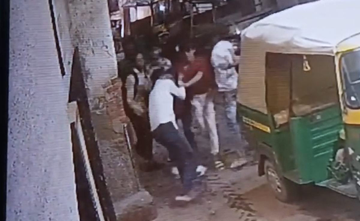 होटल मैनेजर को पीटकर बदमाशों ने बनाया वीडियो, इंस्टाग्राम पर डाला