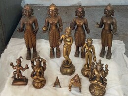 रीवा : मंदिर से बेशकीमती अष्टधातु की मूर्तियां चोरी करने वाले गिरोह का पर्दाफाश, 2 गिरफ्तार रीवा : मंदिर से बेशकीमती अष्टधातु की मूर्तियां चोरी करने वाले गिरोह का पर्दाफाश, 2 गिरफ्तार