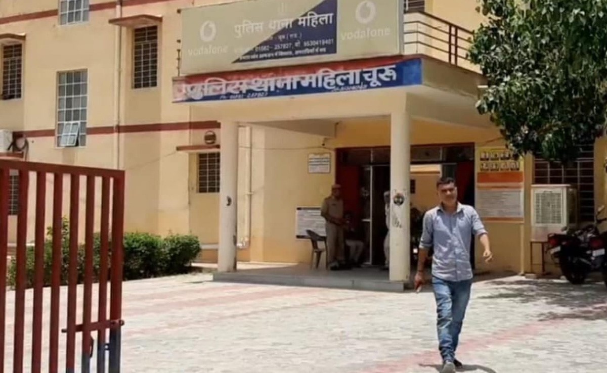 VIDEO वायरल करने की धमकी देकर मौसी और भांजी से 1 महीने तक गैंगरेप, मामला दर्ज