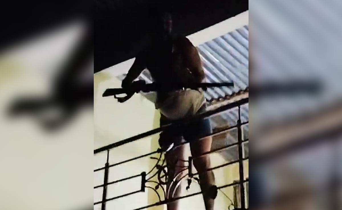 VIDEO: इंदौर में कुत्ता घुमाने के विवाद में सिक्योरिटी गार्ड ने पड़ोसियों को मारी गोली, दो की मौत
