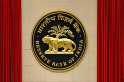 भारतीय अर्थव्यवस्था सही दिशा में चल रही : RBI गर्वनर भारतीय अर्थव्यवस्था सही दिशा में चल रही : RBI गर्वनर