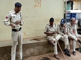 राजगढ : राजगढ़ जिला चिकित्सालय पूर्व स्टोर कीपर के घर पड़ा लोकायुक्त का छापा, आय से अधिक संपत्ति का मामला  राजगढ : राजगढ़ जिला चिकित्सालय पूर्व स्टोर कीपर के घर पड़ा लोकायुक्त का छापा, आय से अधिक संपत्ति का मामला