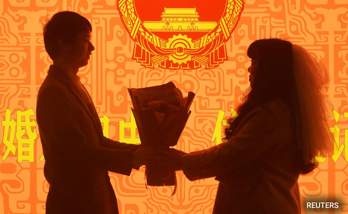 "Cash Reward" For Chinese Couples If Bride Is Aged 25 Or Younger