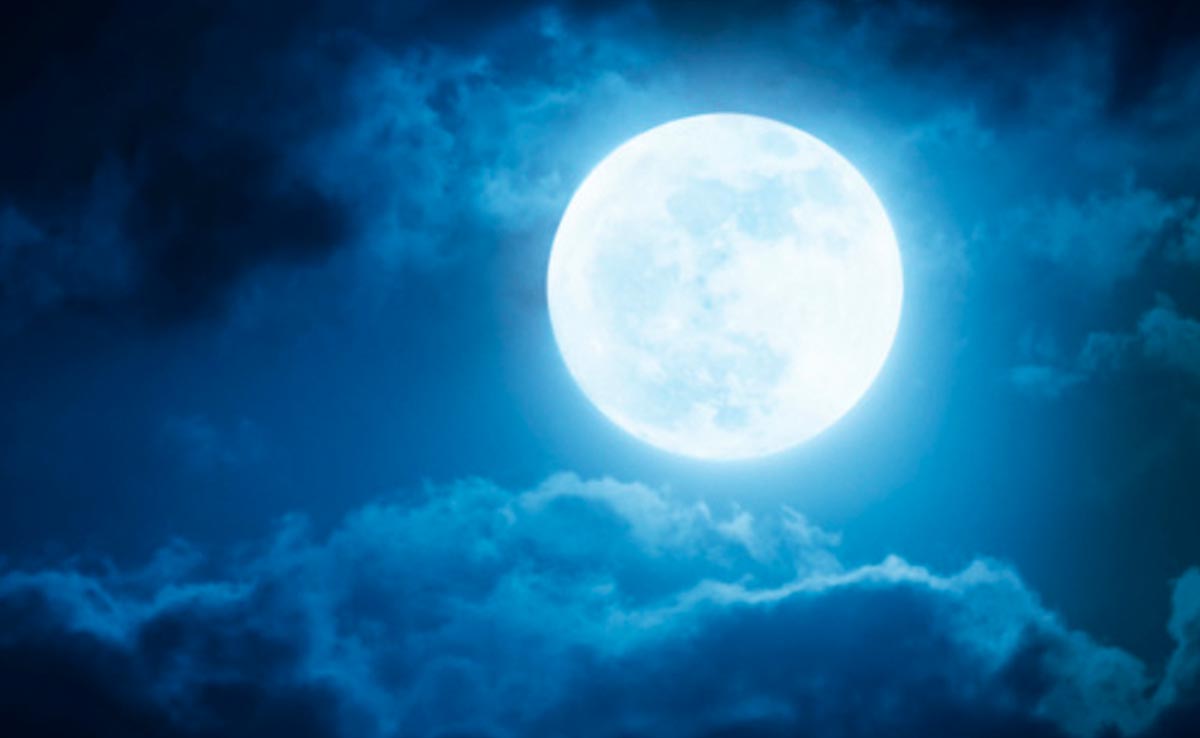 Super Blue Moon 2023: आज इतने बजे नजर आएगा सुपर ब्लूमून, जानें इससे जुड़ी खास जानकारी यहां