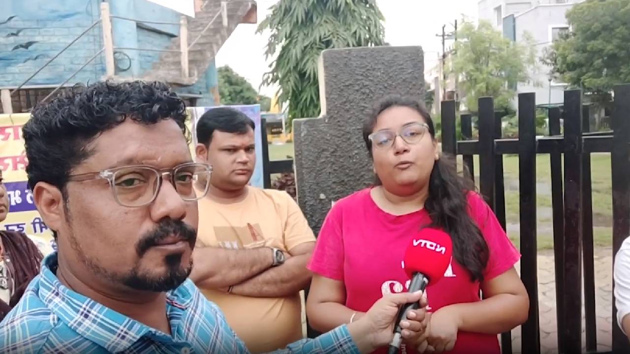 Indore के लोगों ने Election के बहिष्कार की कही बात, कहा विकास नहीं तो वोट नहीं