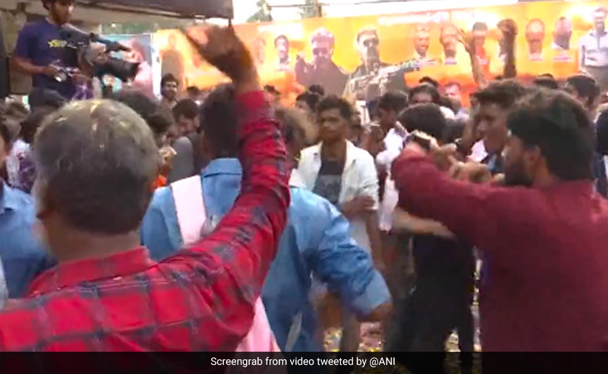 Rajinikanth Mania On <i>Jailer</i> Day: Fans Dance, Light Fireworks