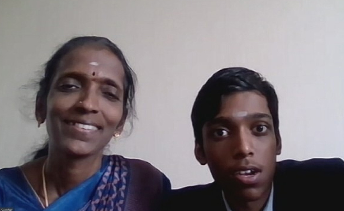 "मां ने हर मोड़ पर सपोर्ट किया..." : शतरंज वर्ल्ड कप के सबसे कम उम्र के उप-विजेता प्रज्ञानंद "मां ने हर मोड़ पर सपोर्ट किया..." : शतरंज वर्ल्ड कप के सबसे कम उम्र के उप-विजेता प्रज्ञानंद